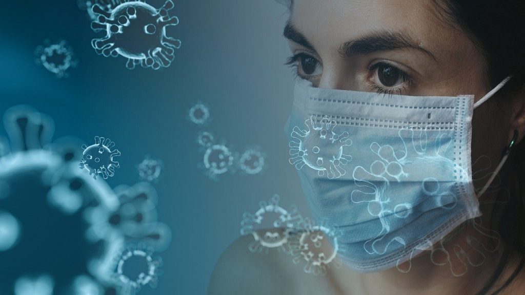 Prevención COVID-19 con mascarilla y desinfección por Novoa en Barcelona
